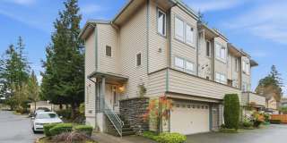 Modern Bellevue Townhome with Great Finishes Gallery 1