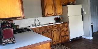 Available November - Cute 3 bed/1 bath! Gallery 7