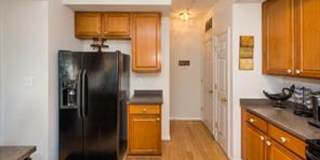 COMING SOON! June 1st - Beautiful Townhouse with 3rd Floor Master Suite! Gallery 17