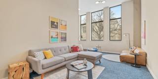 1900 W Lawrence Avenue Gallery 2