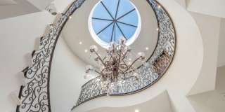 333 S Canon Dr Gallery 27