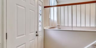 Updated 4 level TH w/ 2 FB & 2 "1/2" baths + One car garage! Gallery 15