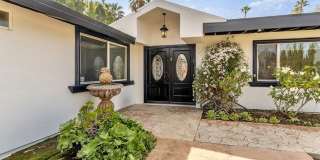 6201 Corbin Avenue Gallery 9