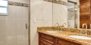 1145 NE 12th Avenue Gallery 26