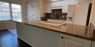New Listing in Shalimar! Gallery 6