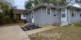 643 SW Oakley 643 SW Oakley Gallery 1
