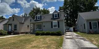 Spacious 3-Bedroom, 2-Bath House in South Euclid Gallery 59