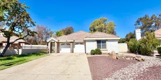 Recently Remodeled 3 Bedroom 2 Bathroom Corner Lot Home Move-in Ready Gallery 1