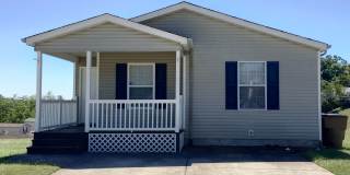 Three bedroom 2 bath single family home Gallery 1