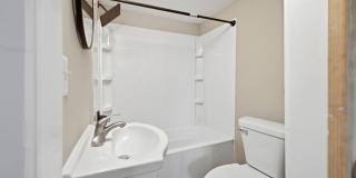 Cozy & Modern 1-Bed, 2-Bath Tiny Home – Renovated in Columbus! Gallery 18