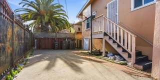 Spacious 3-Bedroom House in Oakland's Meadow Brook Gallery 20