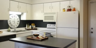 Embassy Park Apartments Gallery 36