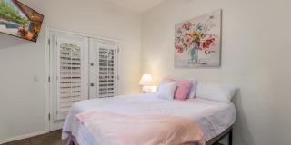 3103 West Sentinel Rock Road Gallery 10