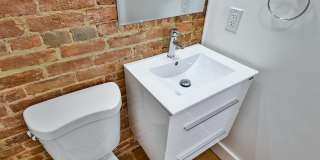 515 11TH Street SE Gallery 33
