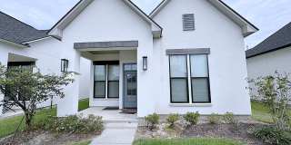 3 Bedroom House with Office In Central Gallery 1