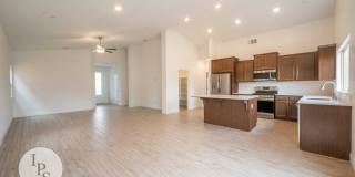 2022 South/East Fresno Home, 4BR/2BA - Lots of Amenities! Gallery 6