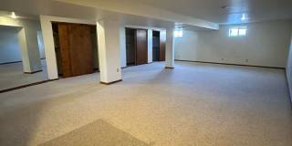 5 bedroom 3 bathroom Sinlge Family House in Aurora Gallery 11