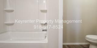 New Construction with Pond View! 4 Bed 2 Bath Broken Arrow Gallery 27