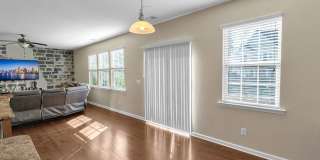 Large fenced yard corner lot - 4 Bedroom home in Moss Grove Plantation Gallery 11