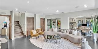307 Holiday Dr Gallery 28