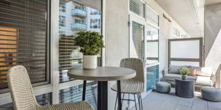Link Apartments Four12 Gallery 11