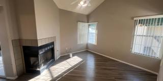 Charming 1 Bedroom Condo with Detached 1 Car Garage! Gallery 11