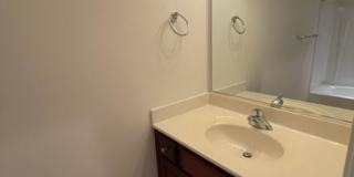 Townhouse / Burlington Gallery 21