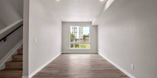 Beautiful End Unit at Overlook Station Gallery 31