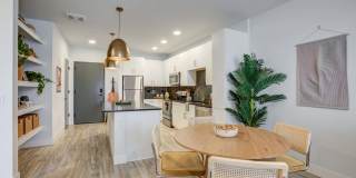 MAA Val Vista Gallery 14