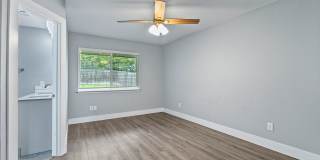 Beautiful 3 bedroom, 2 bathroom home in East Austin!!! Gallery 13