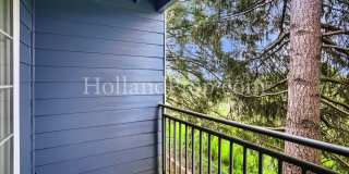 Beautiful 2-Bedroom Condo with a Garage! Gallery 19