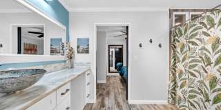 6 NE Bay Court Gallery 36