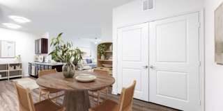 The Oaks at Ben White Apartments Gallery 6