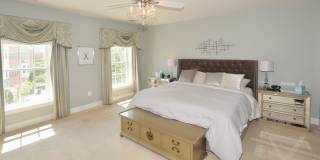 Beautiful Luxury TH with Deck & Patio! Gallery 14