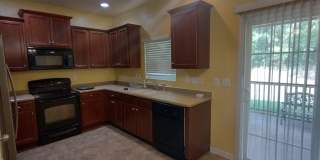 Room in 4 Bedroom Home at Genlee Dr Gallery 15