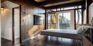 7912 Willow Glen Road Gallery 12