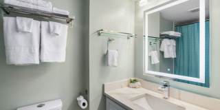 Beautiful 2 Bedroom with a Bay View-Anglers Cove-AVAILABLE FOR ANNUAL TENANT- May 1-2026 Gallery 16