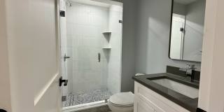 663 Columbia Road Gallery 9