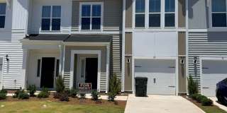 Beautiful 3BR Townhome with Garage in Buckhorn Branch – Clayton, NC Gallery 1