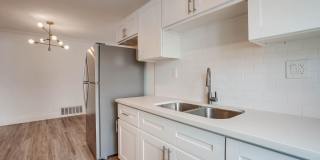 Stylish Mid‑Century Building in West Adams Park Tract Gallery 15