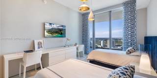 18975 E Collins Ave Gallery 39