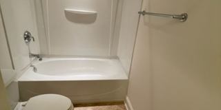 Townhouse / Burlington Gallery 22