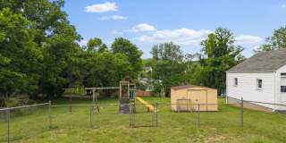 4 Bedroom/1 Bathroom Home with Fenced Yard Available in SE Roanoke! Gallery 33