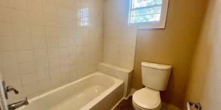 **APPLICATION RECEIVED** **MOVE IN SPECIAL** Charming Highland Park Duplex — Cozy City Living in the Heart of San Antonio Gallery 16