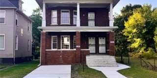 1341 Seward Street Gallery 1