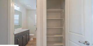 Beautiful 4 Bedroom Home Gallery 57