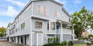 Gorgeous updated Townhouse in Orange! Gallery 1