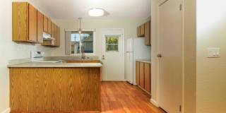 Creekside Gallery 6