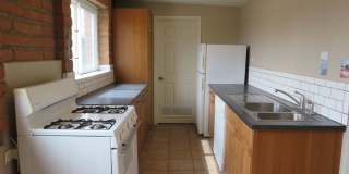 Charming Bungalow Guest House with utilities in Central Tucson Gallery 15