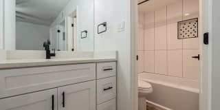 Century Apartments Gallery 22